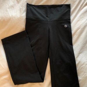 Flared yoga pants